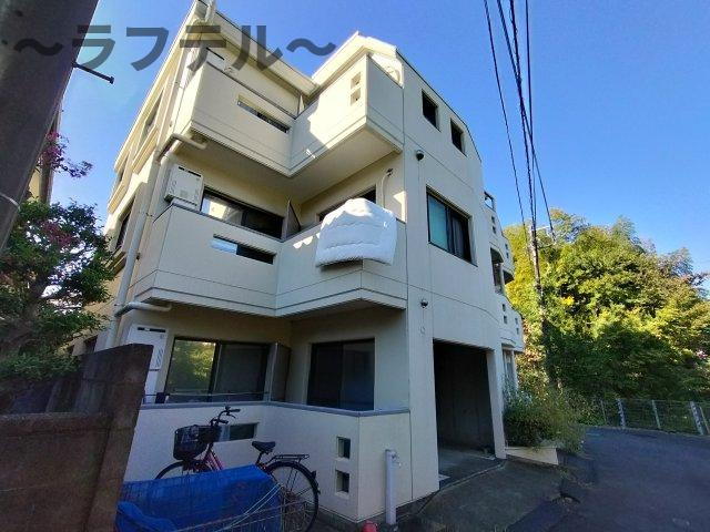 アビタシオン下山口の外観