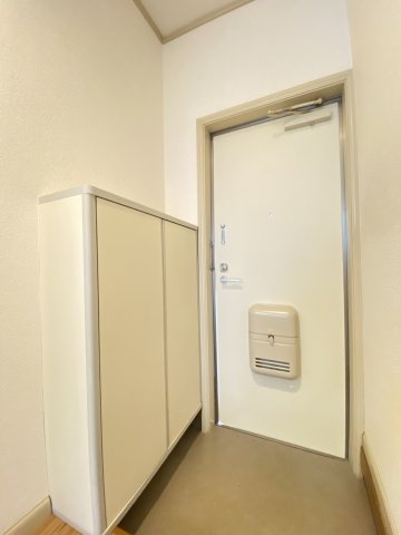 志村ハイツの玄関|※画像は同物件別室となります。