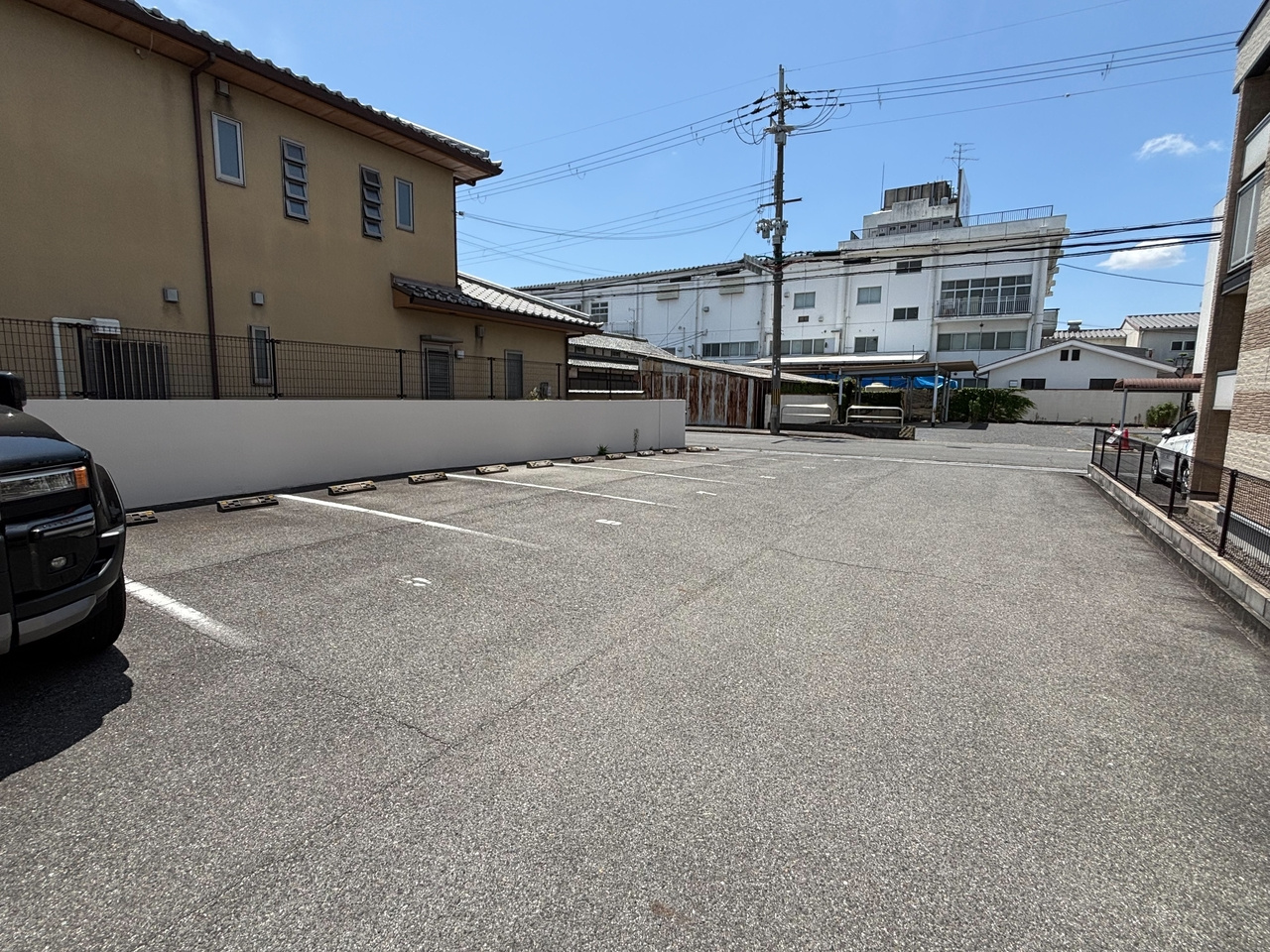 レオパレスカーサの駐車場