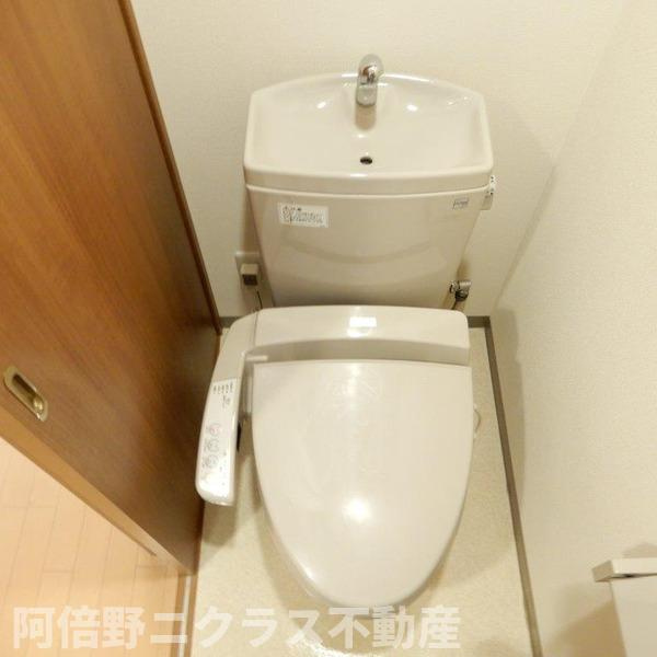 クリスタルエレガンス・EASTのトイレ