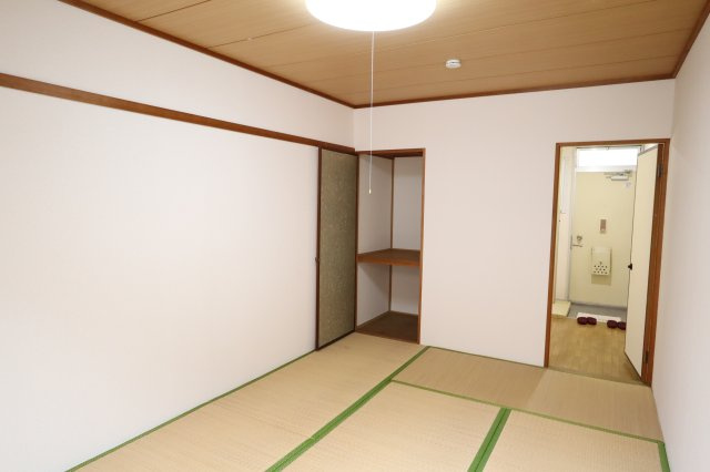 クレール神宮前の和室