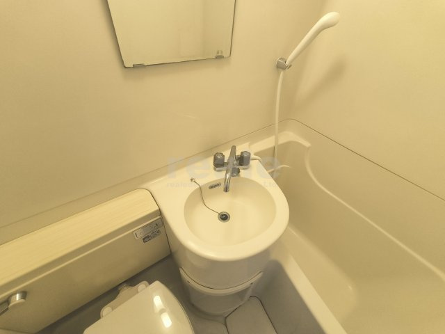 武蔵野市中町２丁目のアパートの洗面所