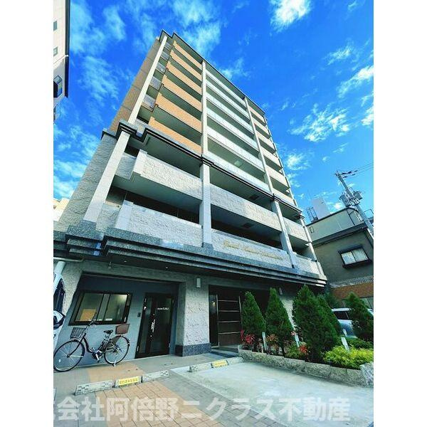 グランデカワノ真田山のエントランス
