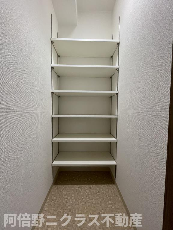 グランデカワノ真田山の収納