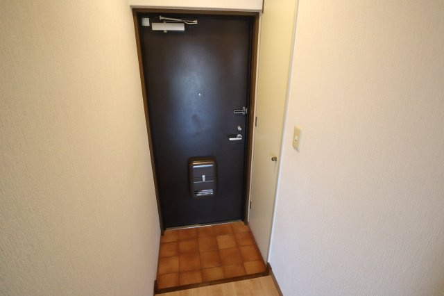 メゾンコンフォールの玄関