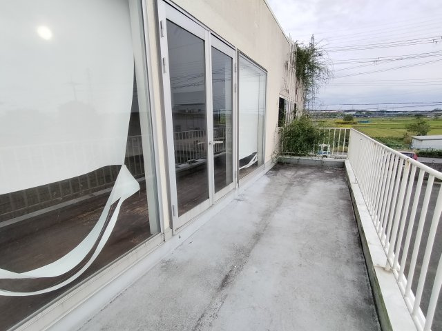 木津大次店舗のバルコニー