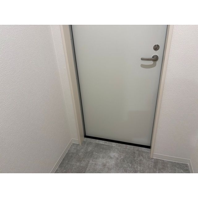 クレアール西今川の玄関