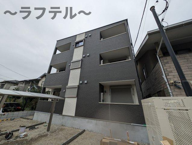 狭山市中央４丁目のアパートの外観
