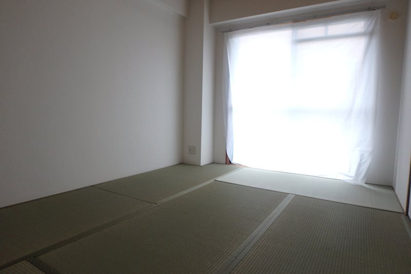 堺市堺区向陵中町３丁のマンションの和室