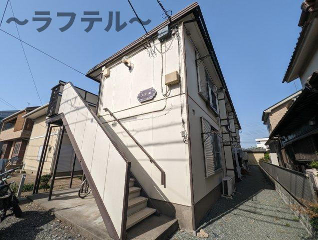 所沢市大字久米のアパートの外観