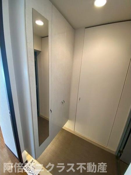 casa feliceの玄関|内装は別部屋の参考写真です。