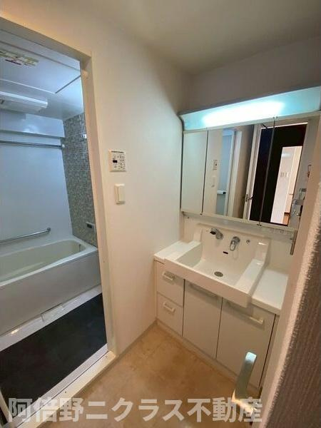 casa feliceの洗面所|内装は別部屋の参考写真です。