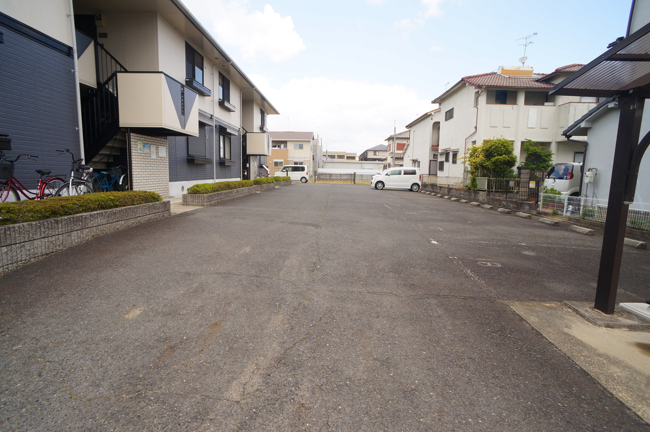レオパルドふじの駐車場
