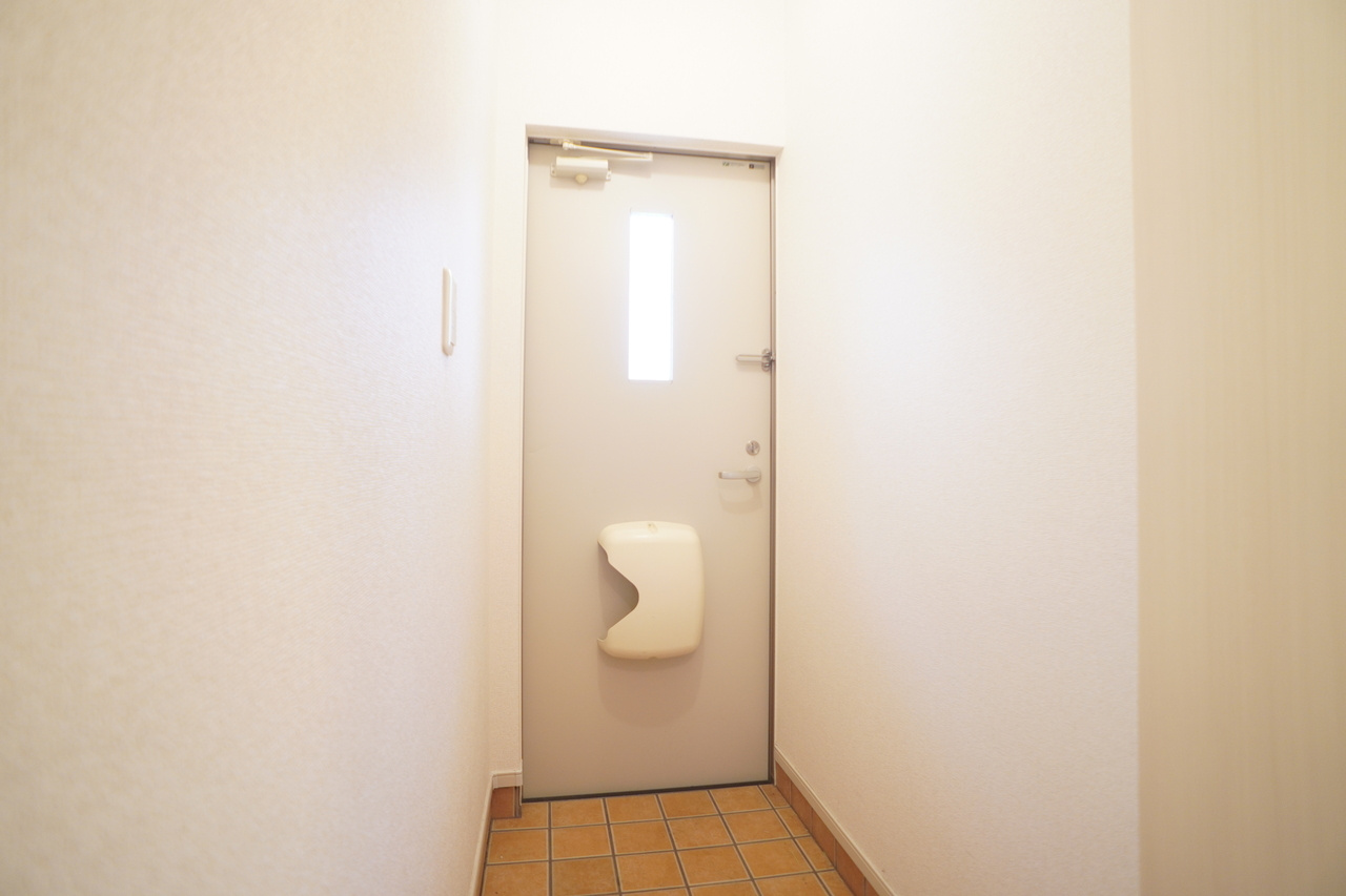 ジェルメ中山Bの玄関