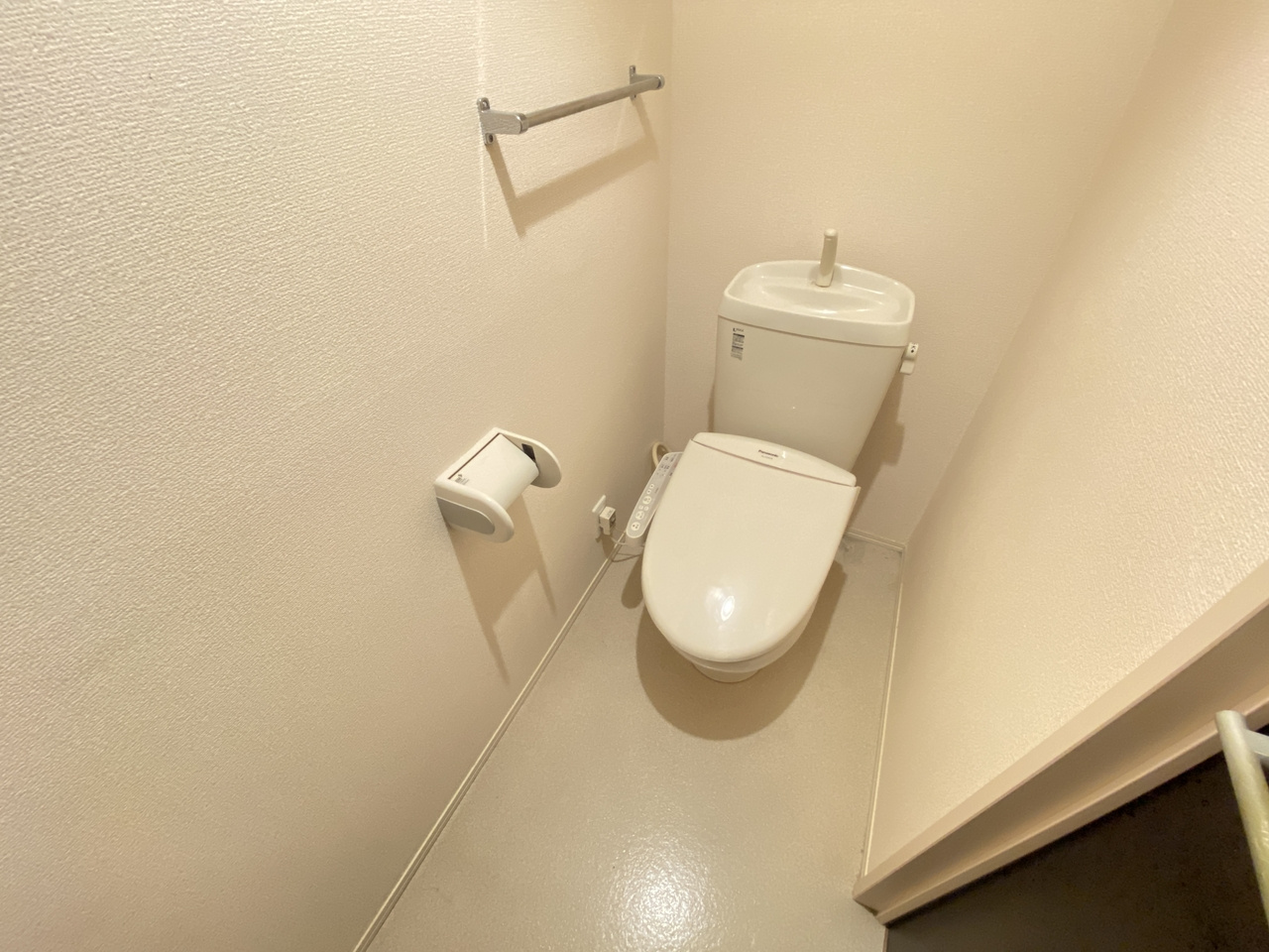 アウスレーゼのトイレ|落ち着いたトイレです