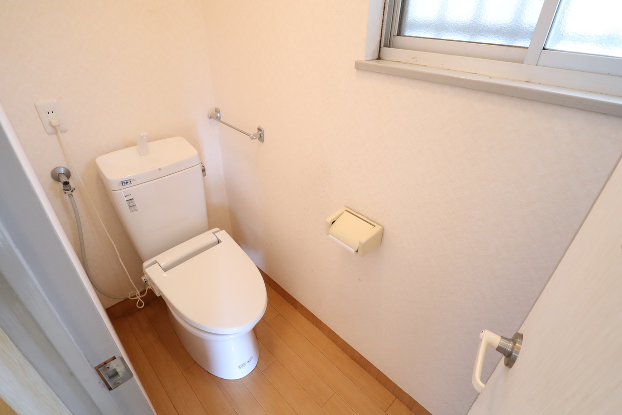 大淀町大字桧垣本戸建のトイレ