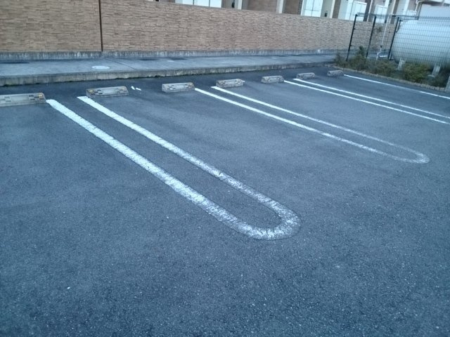 フローレンス　四条大路の駐車場