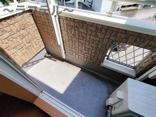 所沢市御幸町のアパートのバルコニー