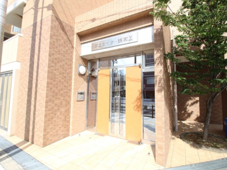 プロスペクト美章園のエントランス