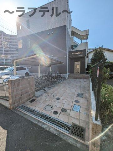 メゾンブリーズの周辺