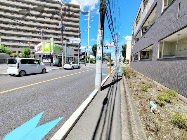 メゾンブリーズの周辺