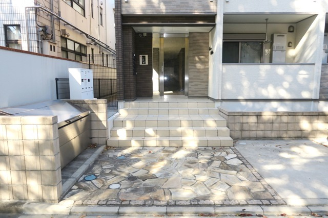 カーサ・プリートの外観|★木造２×４構造・３階建て！外観画像です★