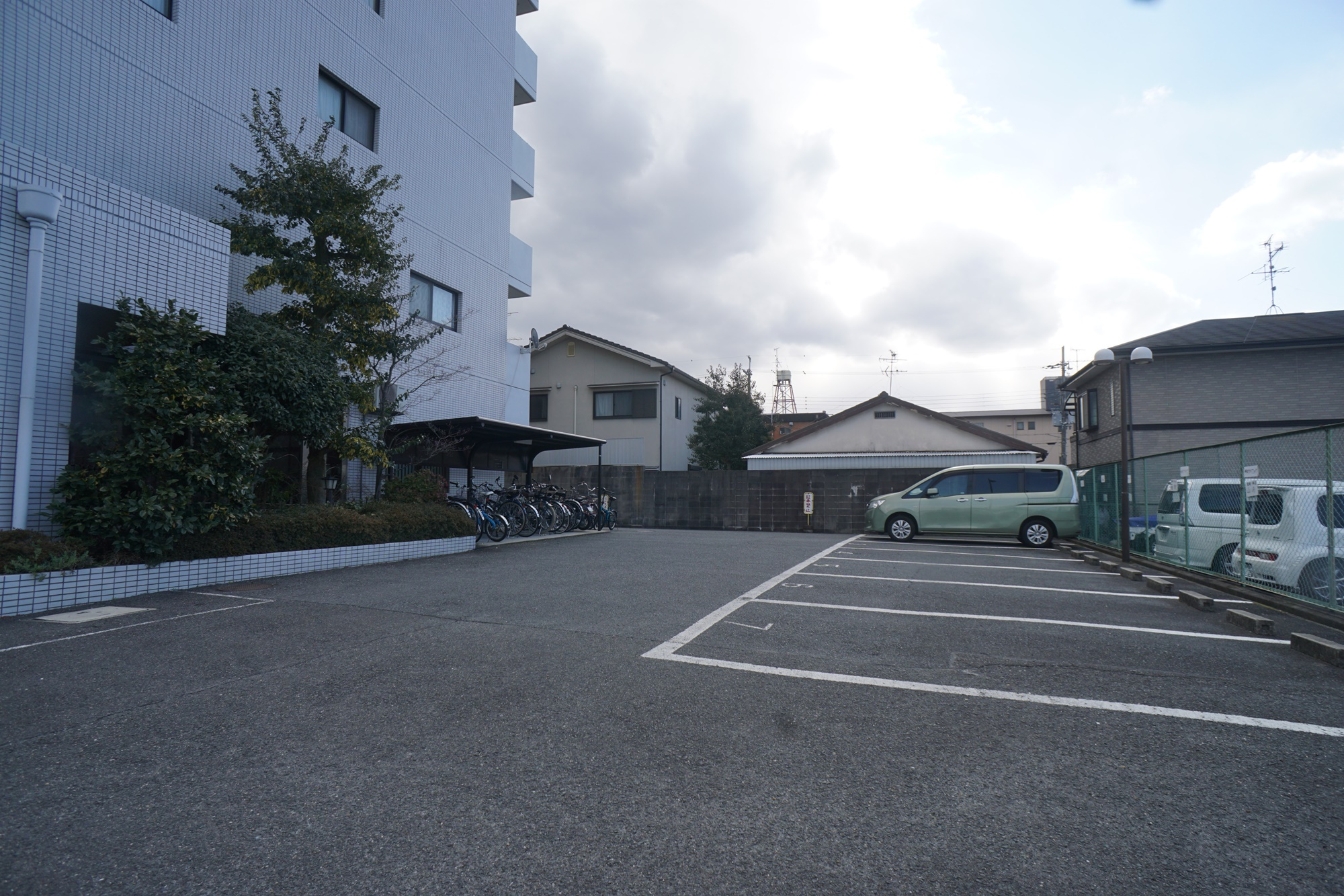 東亜シティプラザの駐車場