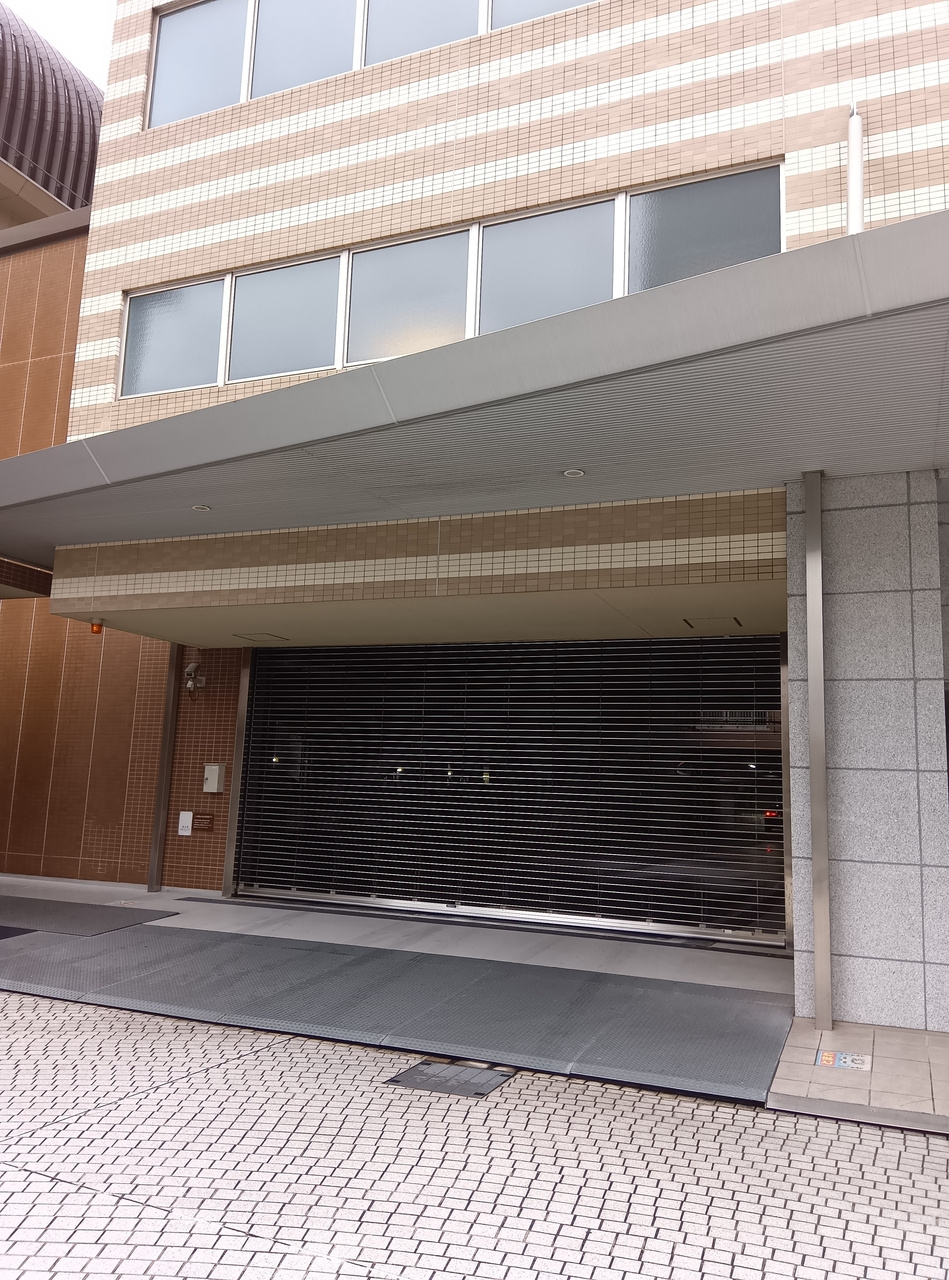 ジオタワー西宮北口の駐車場