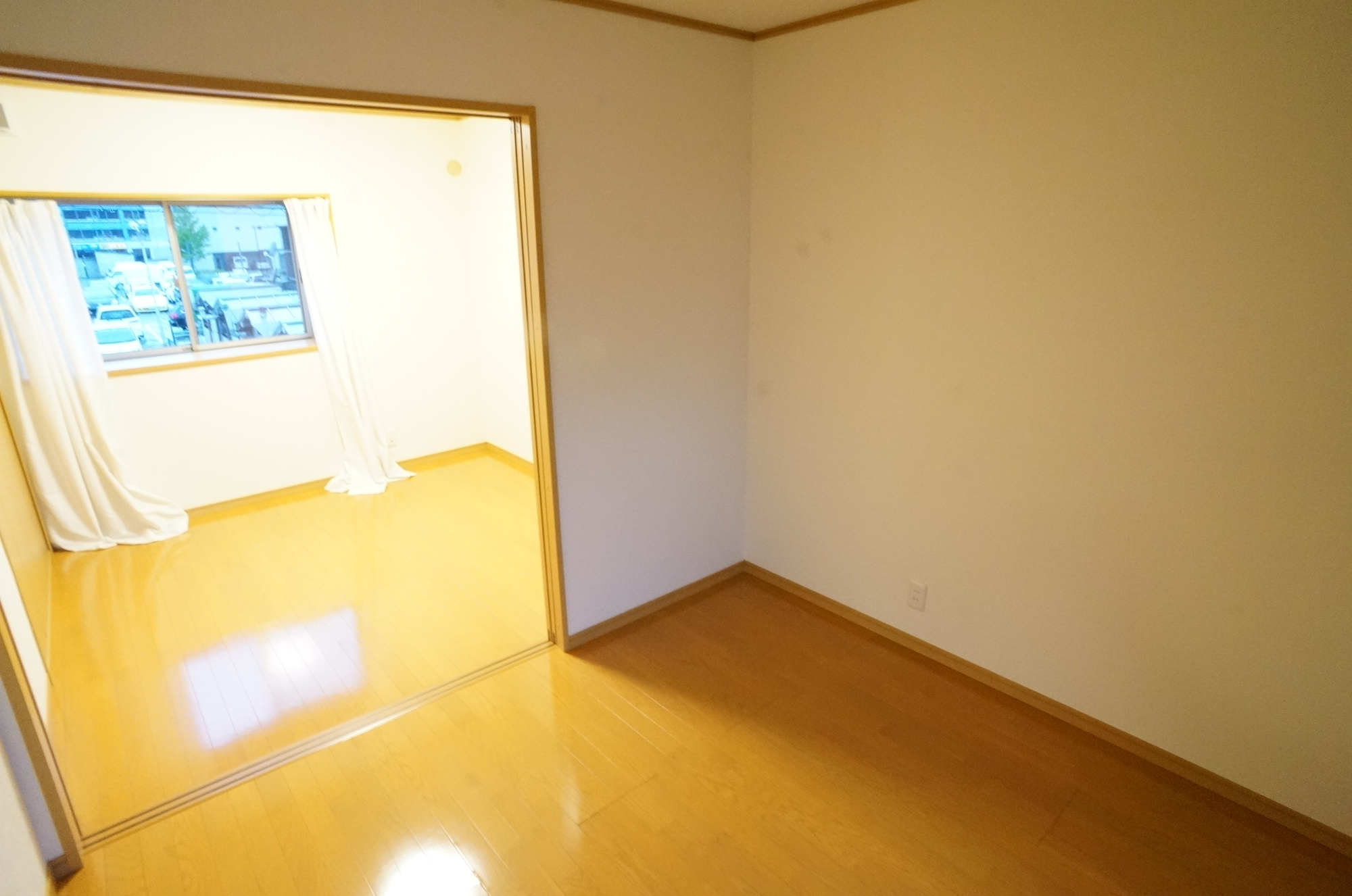 サンリブ3号館の洋室
