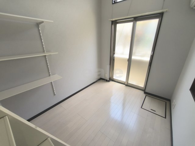 杉並区松庵２丁目のアパートの洋室