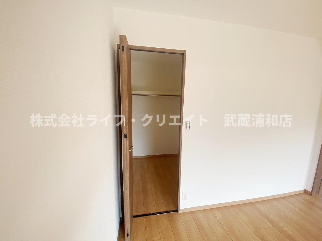 ブランシュ上の台の収納