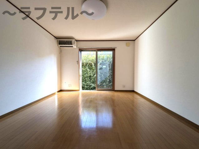 ルーヴル秋津Aの居間・リビング|別部屋イメージ写真