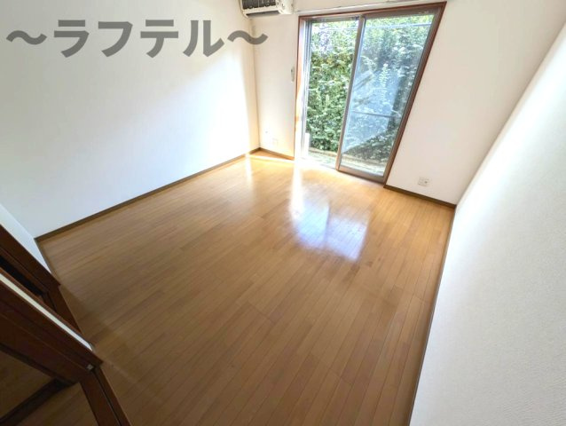 ルーヴル秋津Aの居間・リビング|別部屋イメージ写真