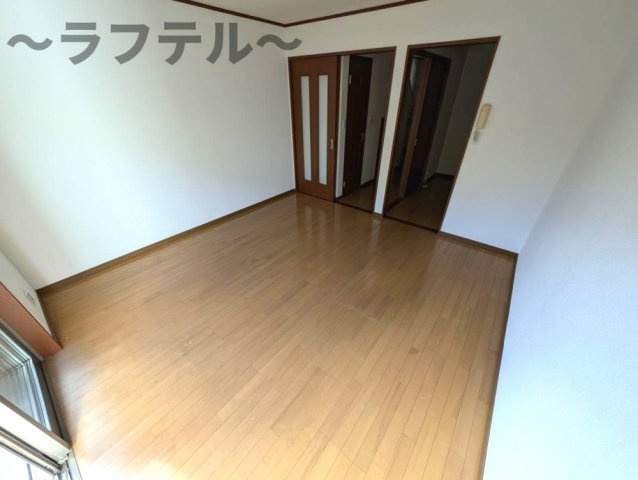 ルーヴル秋津Aの洋室|別部屋イメージ写真