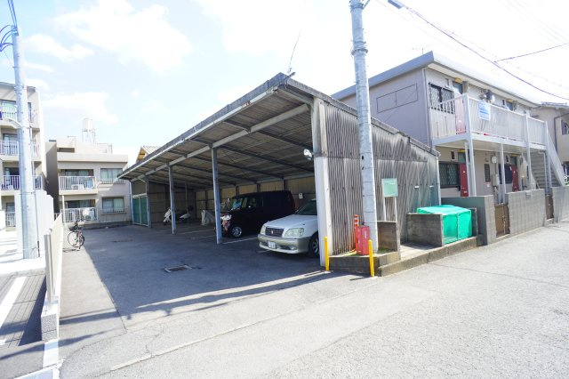 シティハイム飯田の駐車場