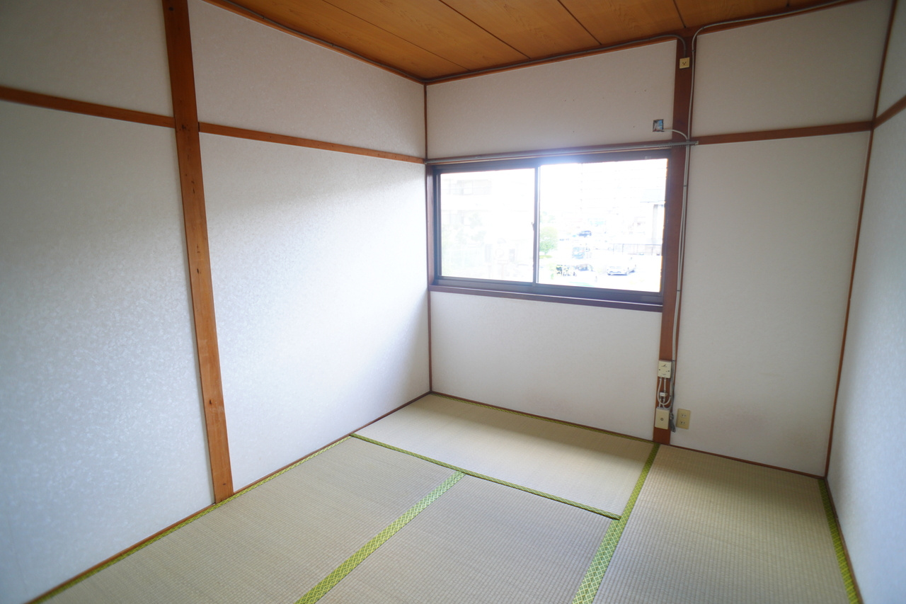 三条三和ハイツの和室