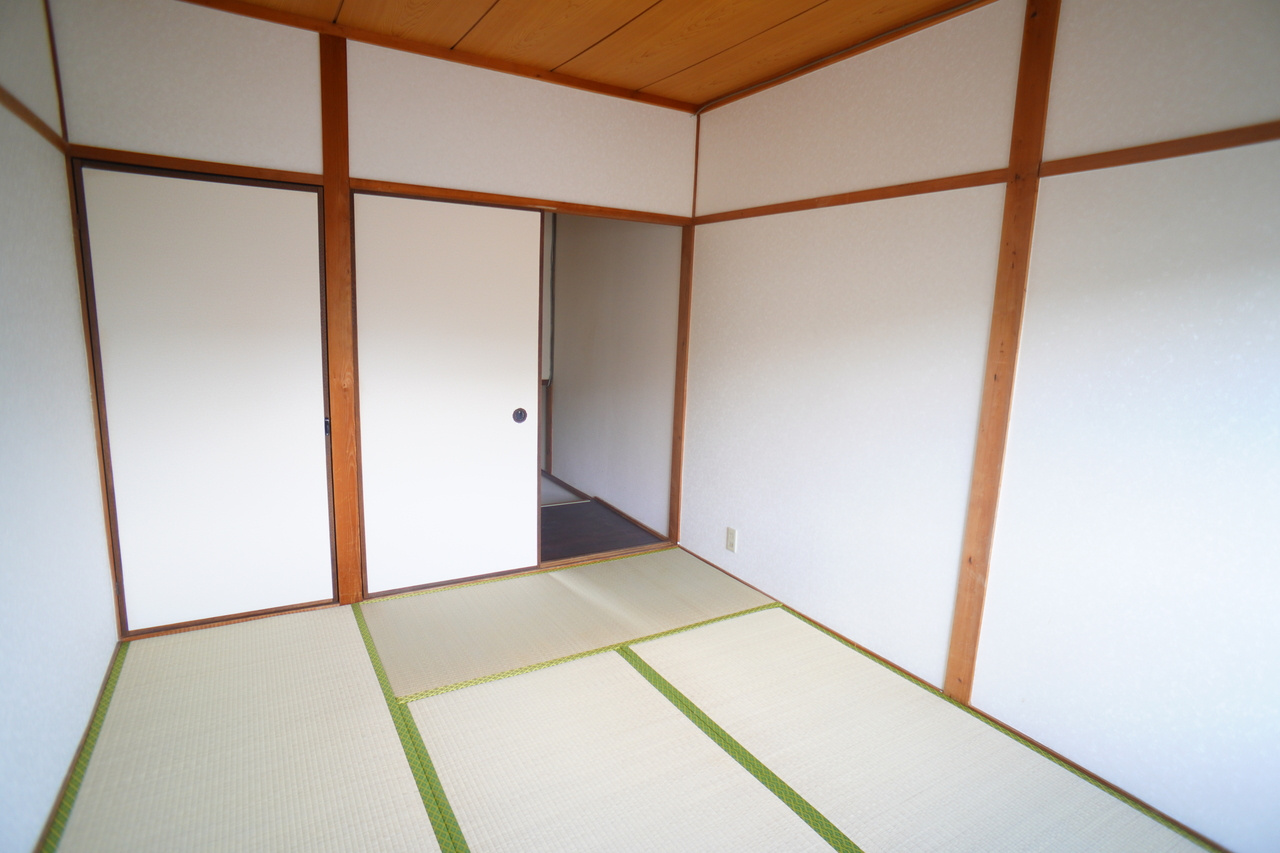 三条三和ハイツの和室