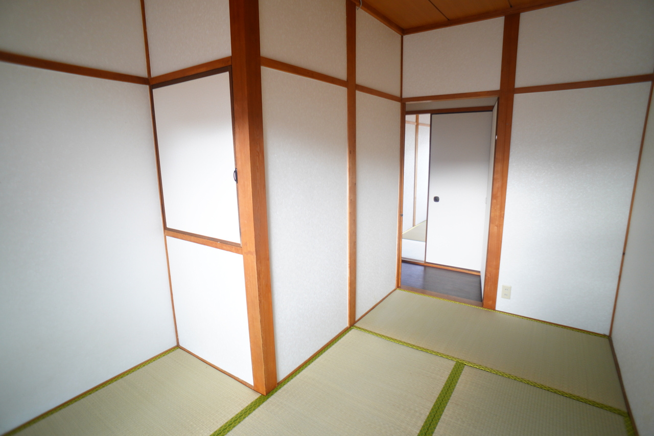 三条三和ハイツの和室