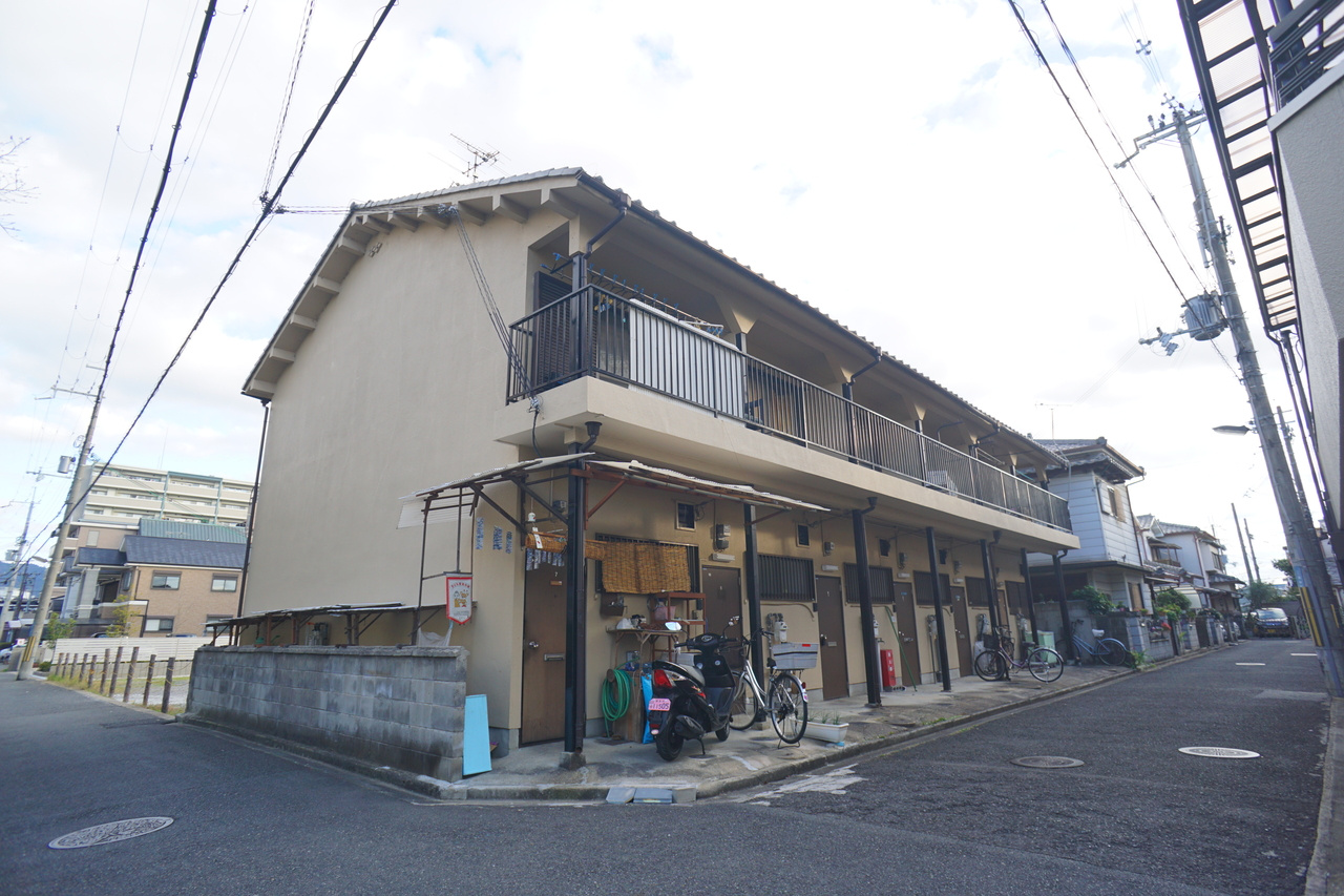 三条三和ハイツの駐車場