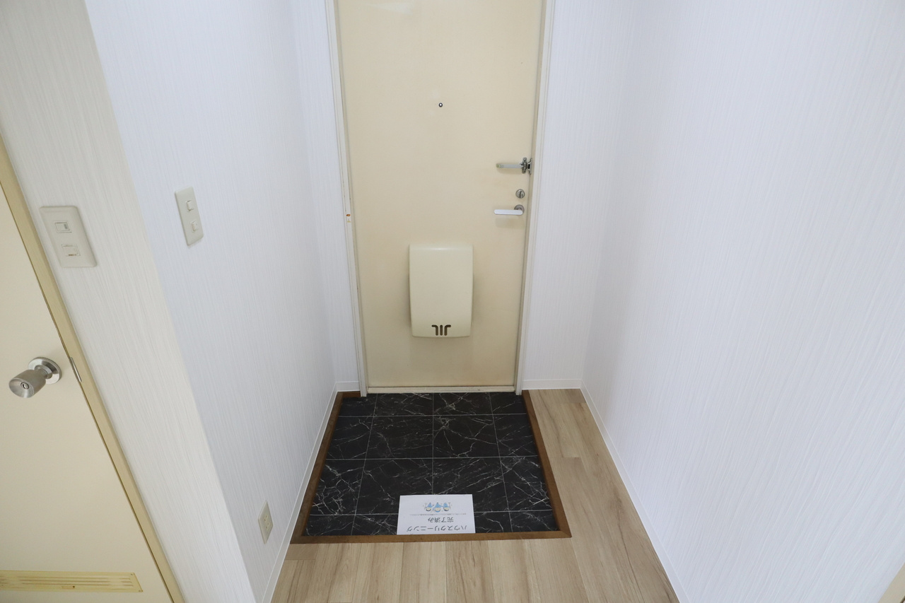 グランメゾン田原本Ⅱの玄関