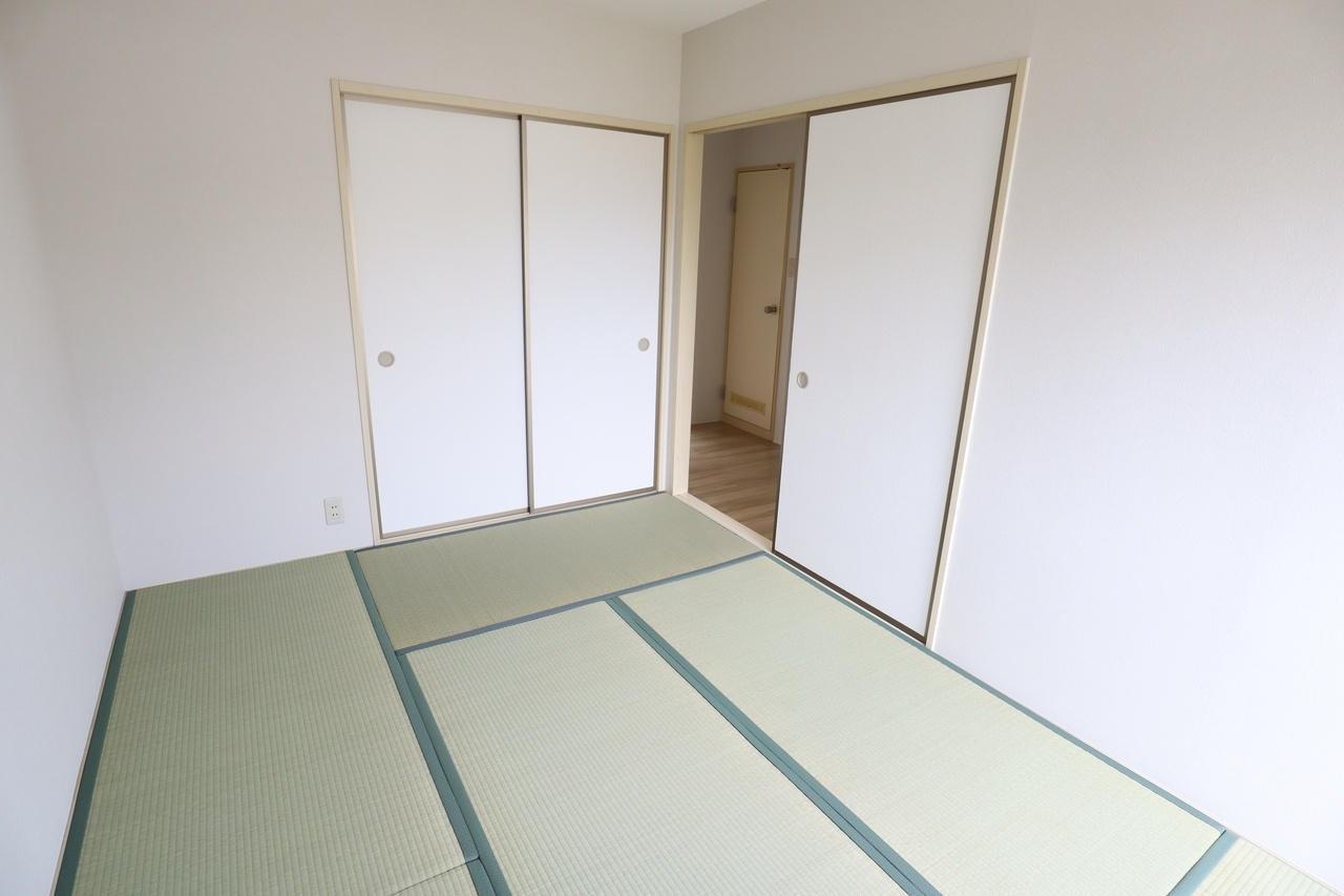 グランメゾン田原本Ⅱの和室