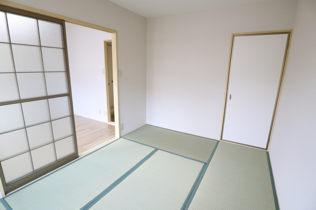 グランメゾン田原本Ⅱの和室