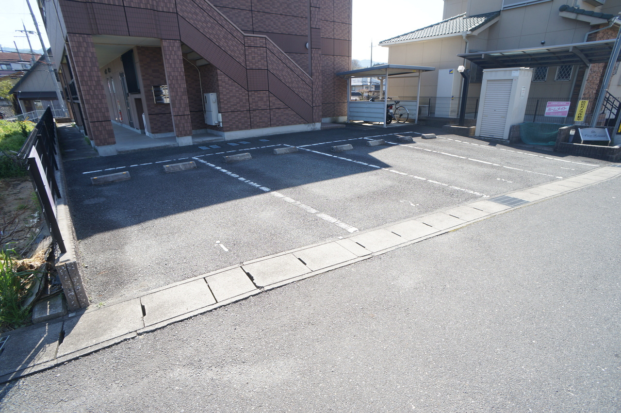 ビューテラスの駐車場