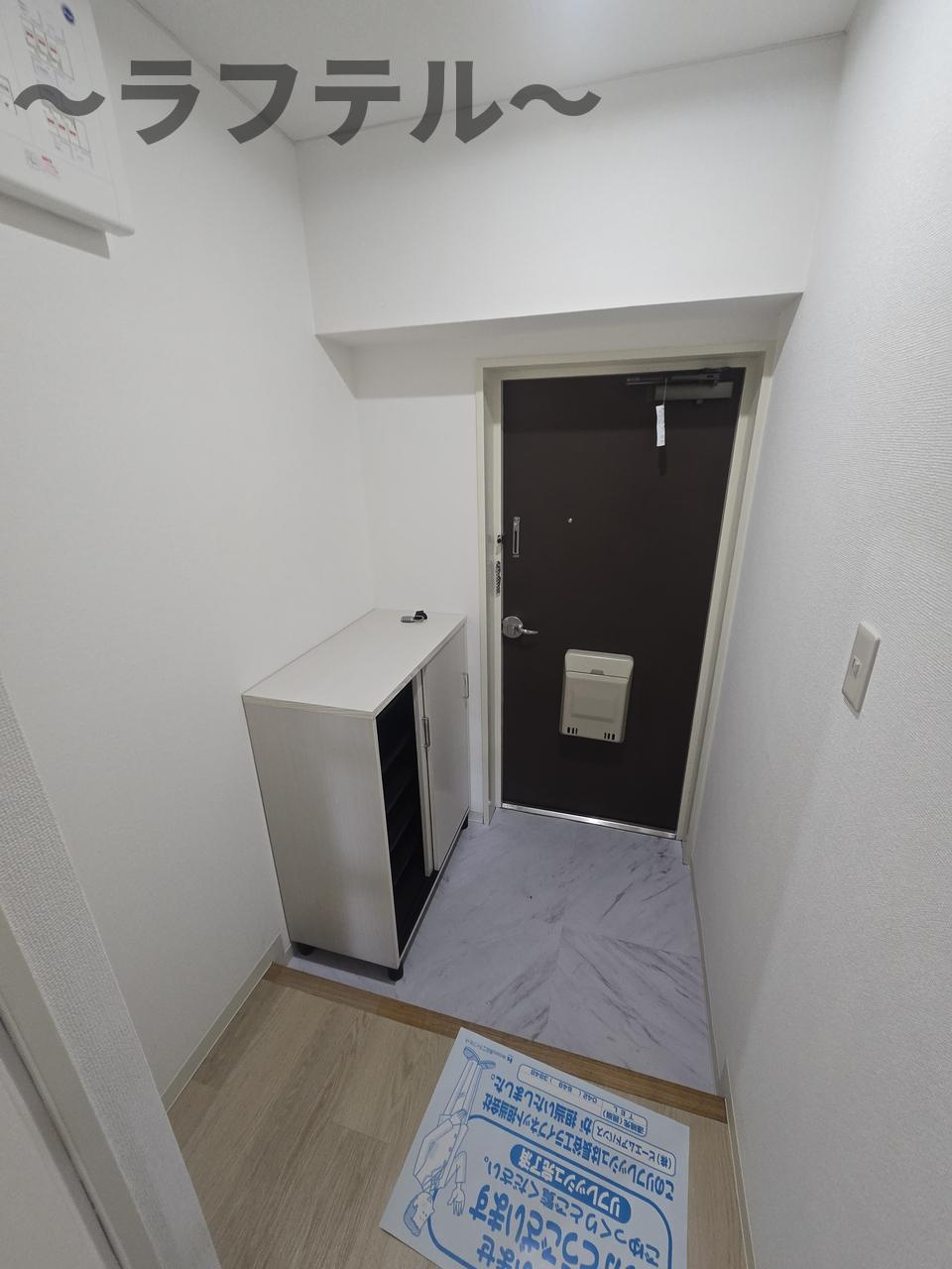 入間市駅前ビルの玄関|別部屋イメージ写真