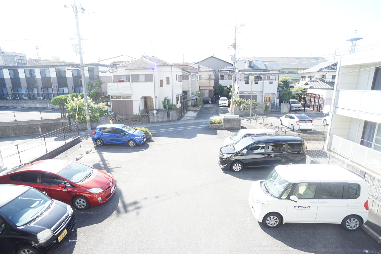 レオパレス美夢（ミユウ）の駐車場