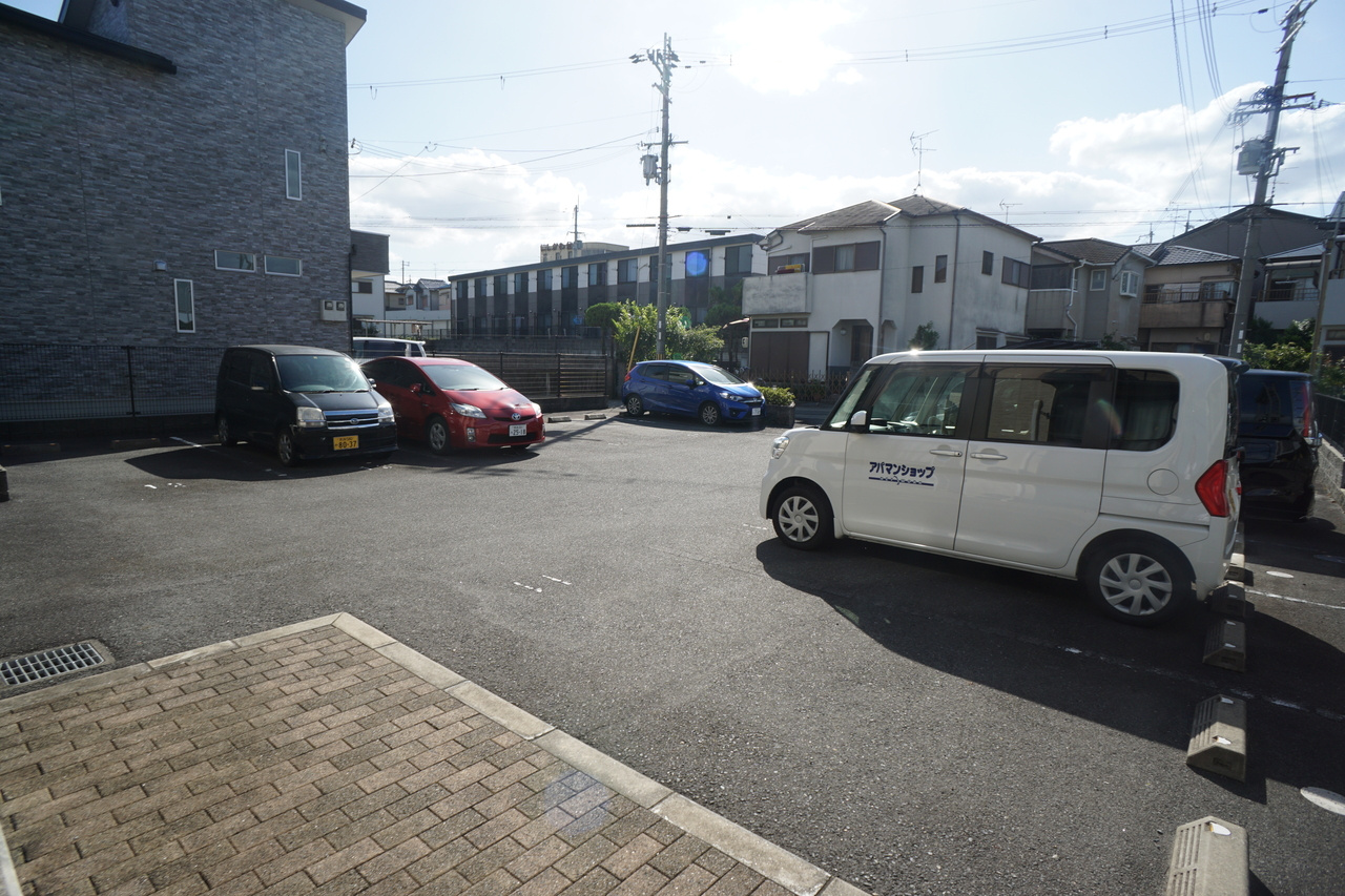 レオパレス美夢（ミユウ）の駐車場