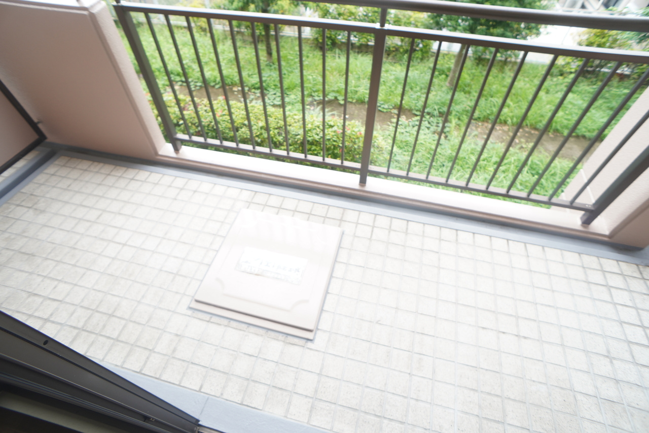 HILL CRESTあやめ池のバルコニー