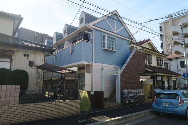川口市上青木１丁目のアパートの外観