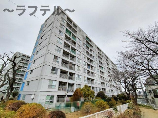 所沢コーポラスA棟の外観
