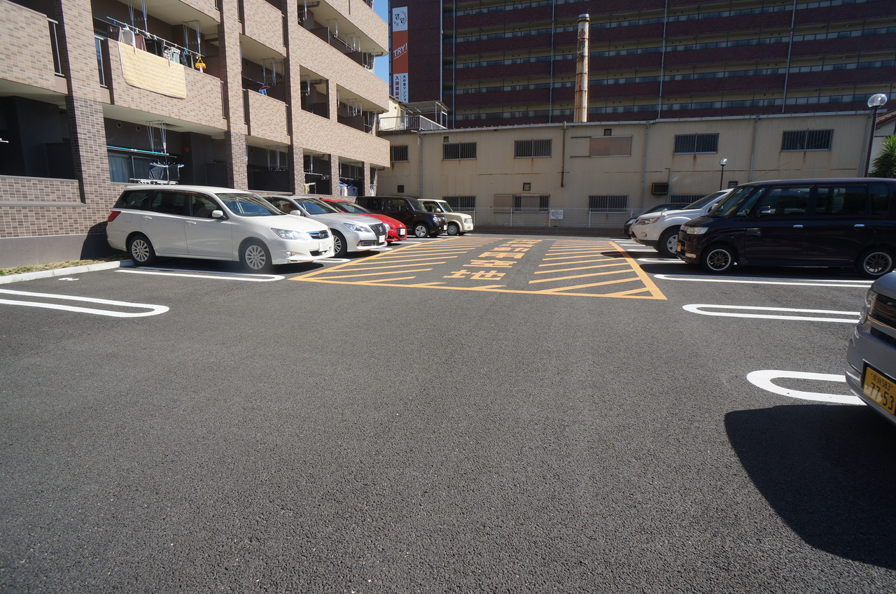 フェリスの駐車場